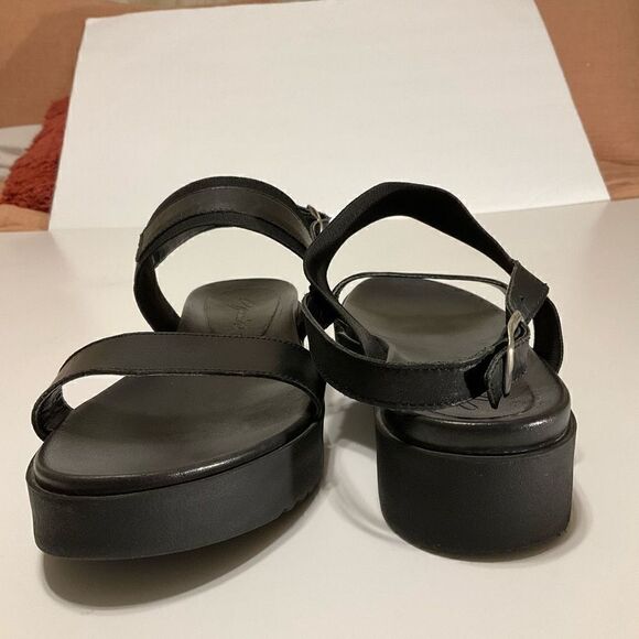 Black Platform Strap Sandals, Size 38/7.5.
Fisherman Sandals - Picture 6 of 12